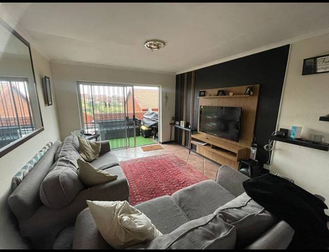 3 BEDROOM PROPERTY TO RENT IN SOUTH CREST